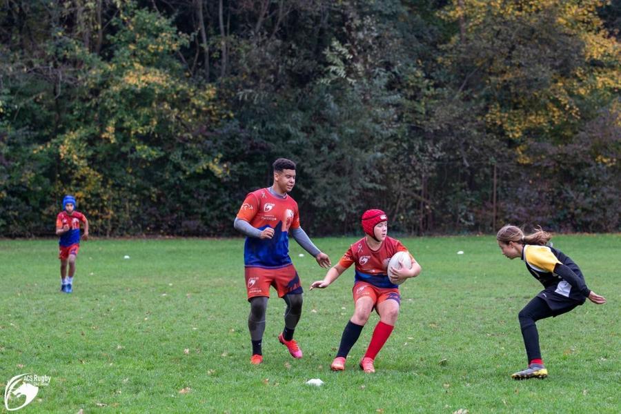 Deric de Oliveira joacă rugby FOTO: ACS Rugby Sighișoara Eric de Oliveira, nerăbdător să joace contra lui Ronaldinho: „Eu și idolul meu pe același teren?! E un vis care nu mai speram să se împlinească! E dincolo de cuvinte!”