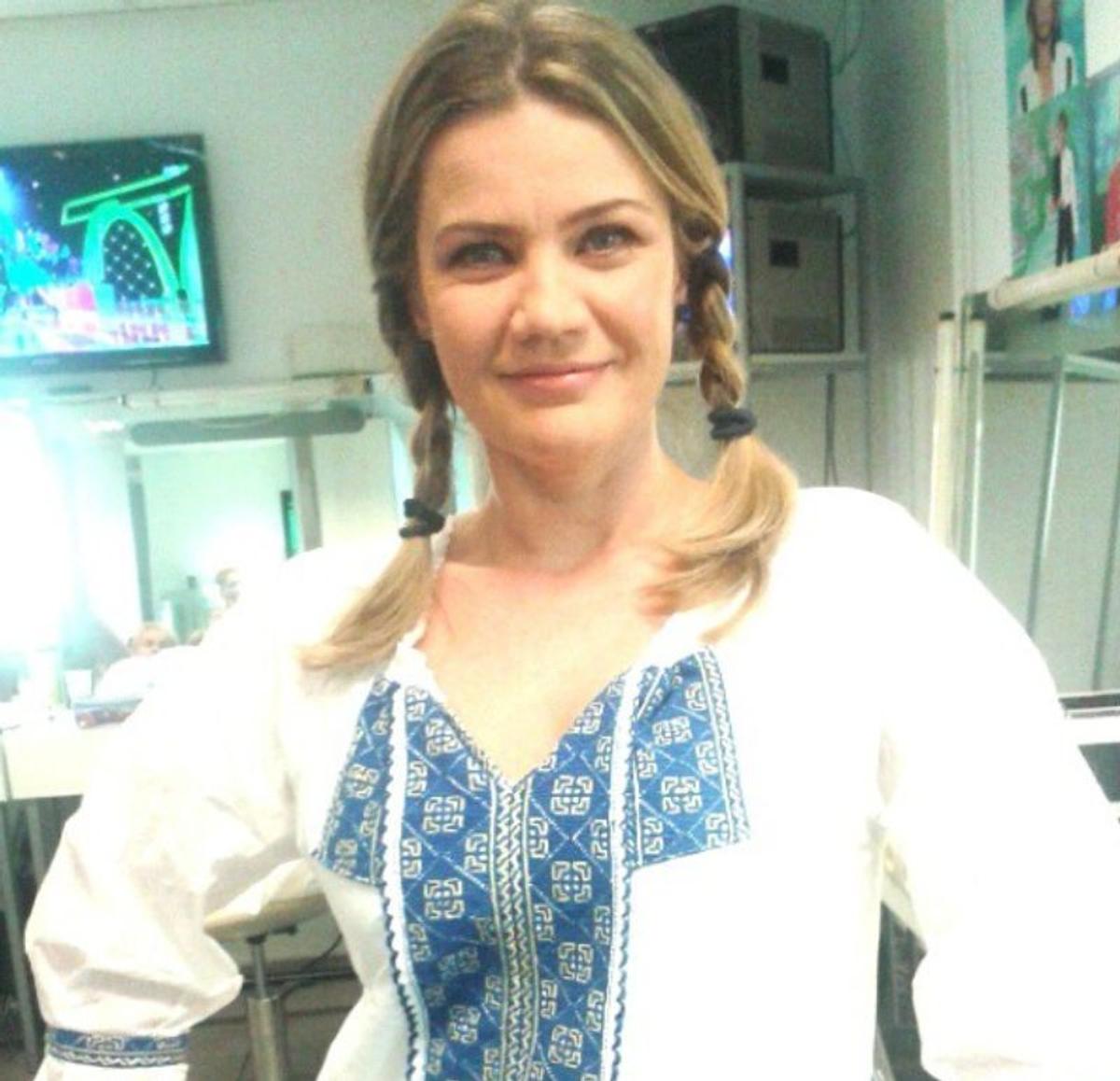 Ioana Cosma, două momente antologice la TV: „M-am dat jos de pe scaun live, MM era în studio...” + Personajul celebru care i-a provocat o criză de râs: „Îmi curgea rimelul!”