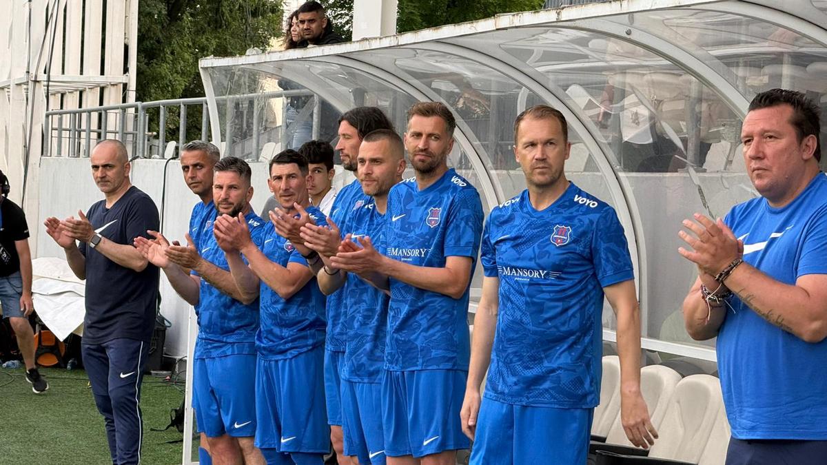 Rămâne cum am stabilit: duelul UEFAntastic s-a încheiat precum în urmă cu două decenii » Pe gazon, FCSB - Rapid n-a fost deloc un demonstrativ
