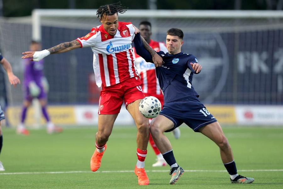 Stefan Pirgic, în albastru, foto: Imago Images Transfer ratat de FCSB! „Pretenții prea mari”