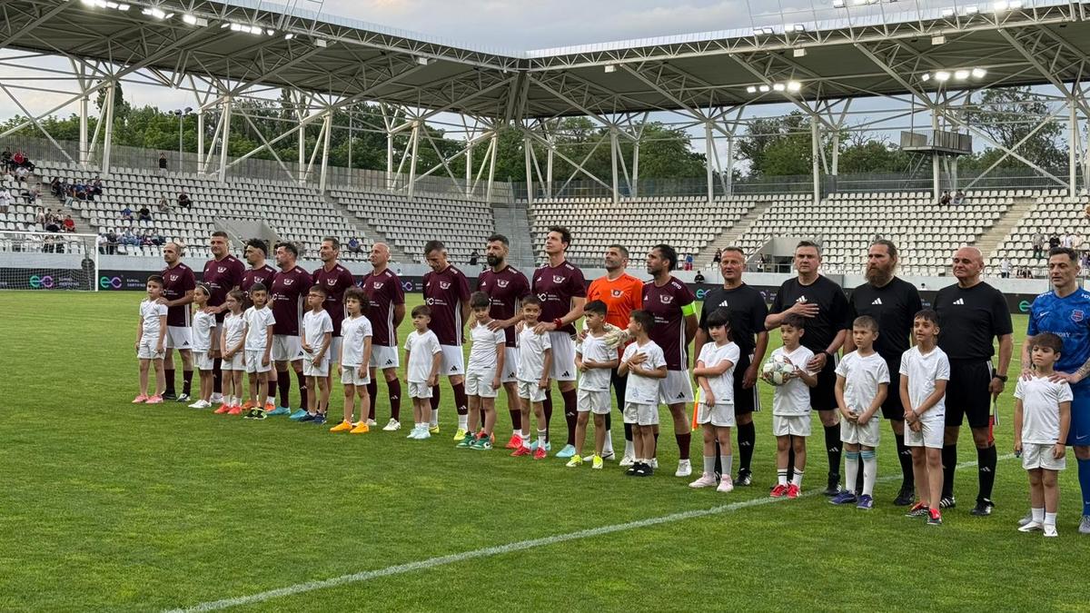 Rămâne cum am stabilit: duelul UEFAntastic s-a încheiat precum în urmă cu două decenii » Pe gazon, FCSB - Rapid n-a fost deloc un demonstrativ