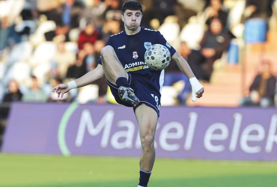 Stefan Pirgic (23 de ani), mijlocașul central de la Zeleznicar Pancevo, locul 4 din Serbia, e dorit de FCSB/ FOTO Imago Images Impresarul a confirmat » FCSB, tot mai aproape de primul transfer al verii: „E 80% făcut”