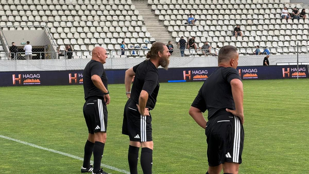 Rămâne cum am stabilit: duelul UEFAntastic s-a încheiat precum în urmă cu două decenii » Pe gazon, FCSB - Rapid n-a fost deloc un demonstrativ