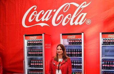 Val de furie în companiile mari din SUA! Decizie uluitoare luată de Coca-Cola, după protestele anti-rasism