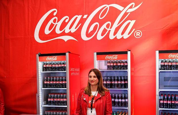 Val de furie în companiile mari din SUA! Decizie uluitoare luată de Coca-Cola, după protestele anti-rasism