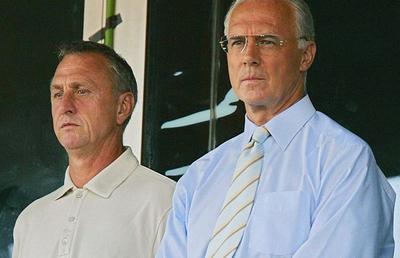 VIDEO Fabulos! Ce s-a întâmplat cu tricourile lui Cruyff și Beckenbauer pe care le-a primit un fost internațional român: „Mama soacră s-a mutat cu noi și mi-a făcut o mare surpriză într-o zi”