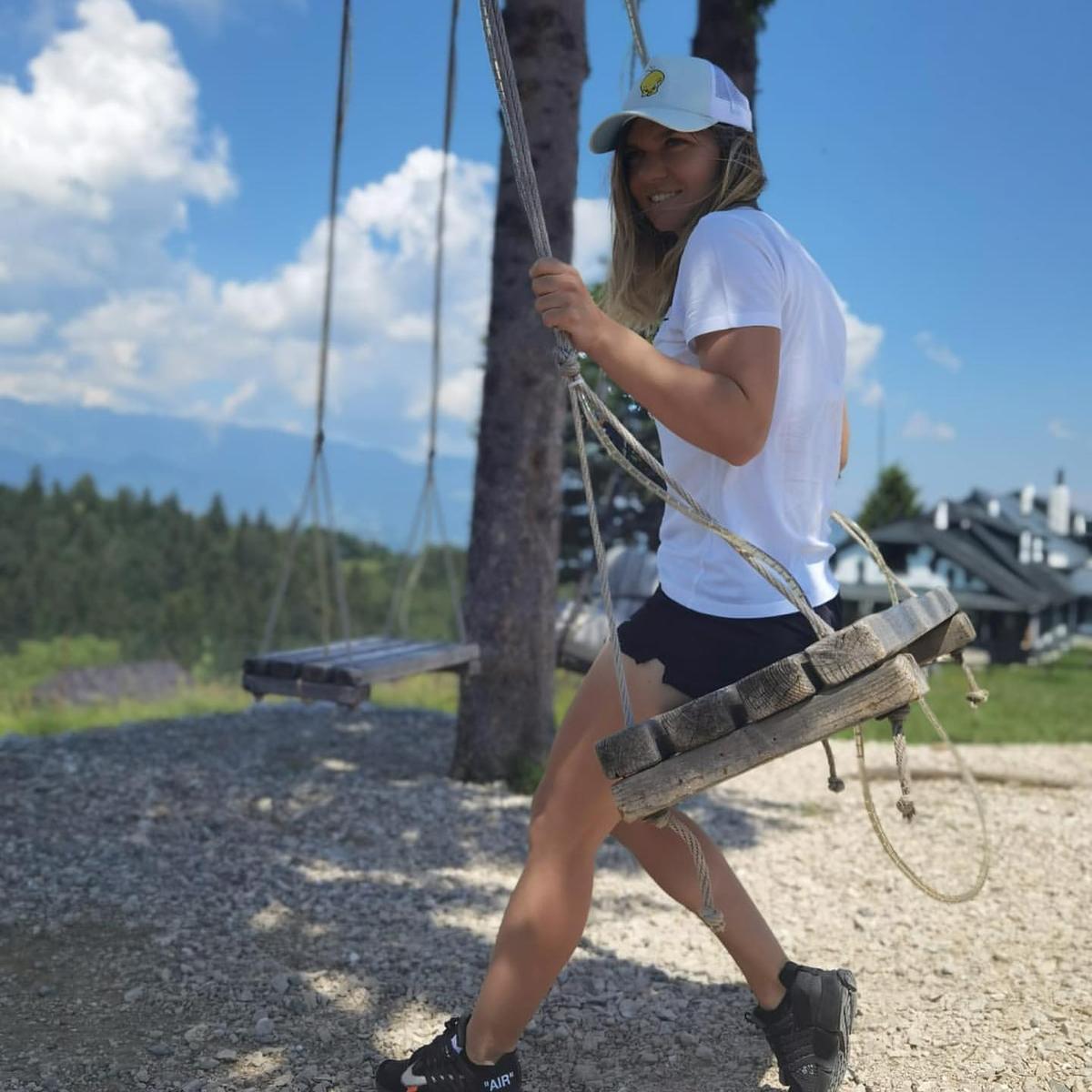 FOTO Simona Halep, captivată de peisajele din țară. Unde s-a relaxat cu iubitul ei, Toni Iuruc