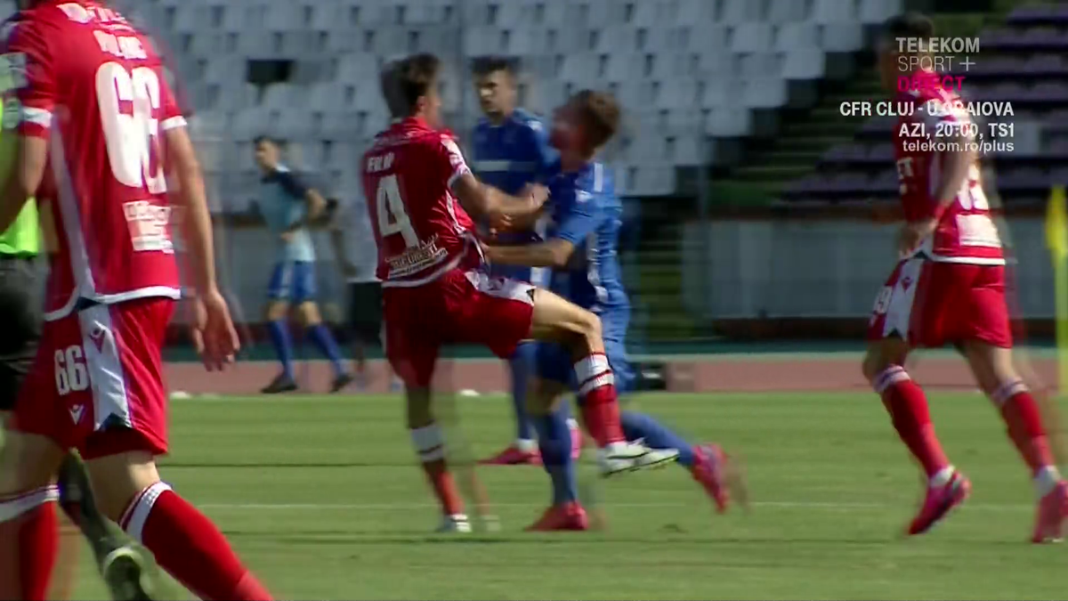 DINAMO - VOLUNTARI. FOTO A părăsit terenul în lacrimi după o lovitură dureroasă, fără minge!