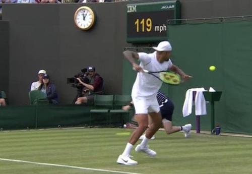 Nick Kyrgios (27 de ani, 40 ATP) a fost un car de nervi în meciul cu britanicul Paul Jubb (22 de ani, 219 ATP) din primul tur de la Wimbledon 2022.