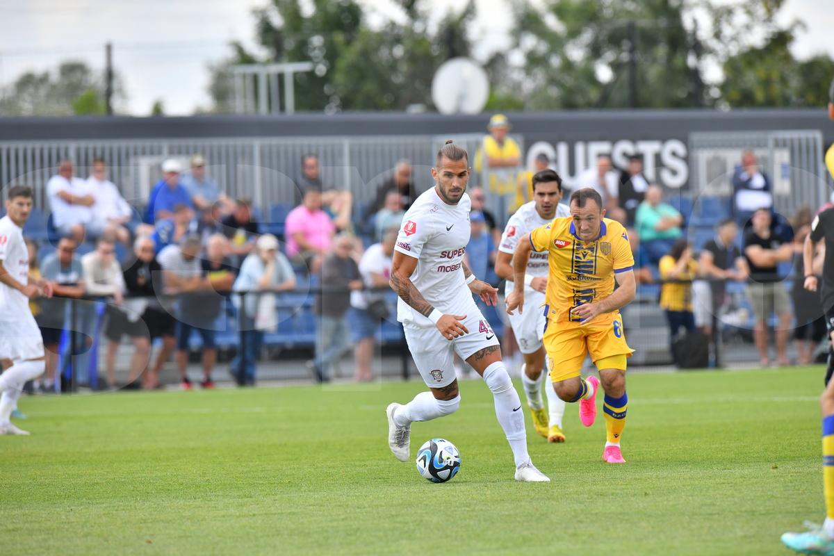 Jayson Papeau l-a pus la punct pe Gigi Becali: „Să ne lase în pace, să mai vadă o dată Rapid - FCSB 5-1. Îi mai batem de 10 ori!”