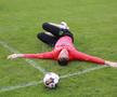 „Să consemnați cu exactitate cine a câștigat!” » SHOW cu MM, Charalabous și Mache la fotbal-tenis, în cantonamentul FCSB