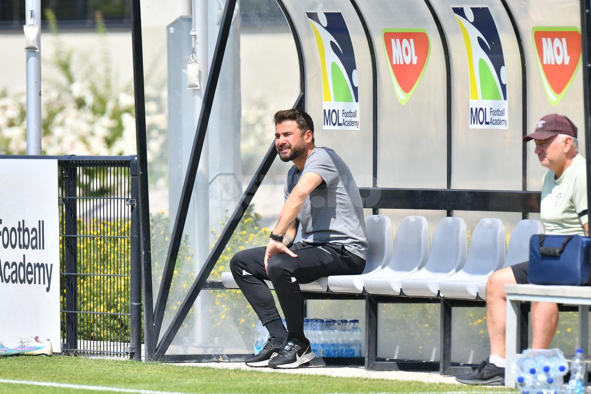 Curaj în fața lui Adrian Mutu » Cum s-a mișcat Cătălin Cîrjan la debutul în tricoul Rapidului
