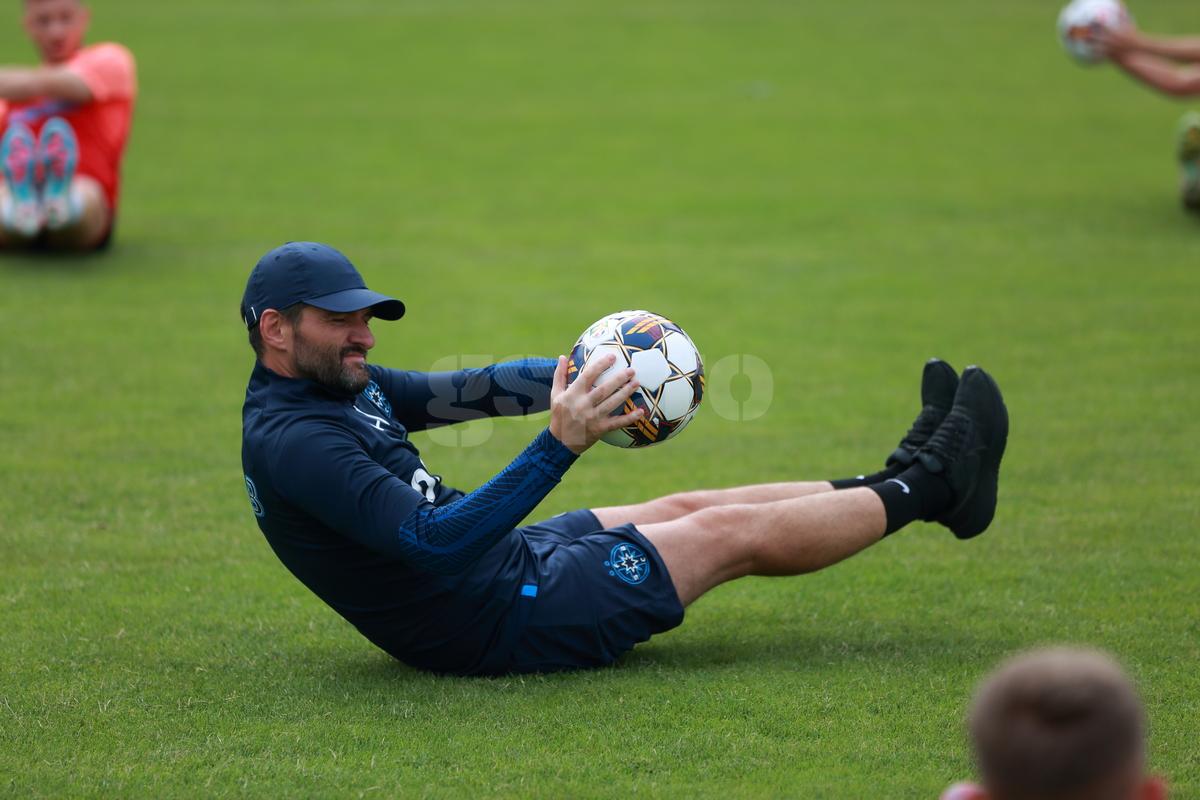 „Să consemnați cu exactitate cine a câștigat!” » SHOW cu MM, Charalabous și Mache la fotbal-tenis, în cantonamentul FCSB