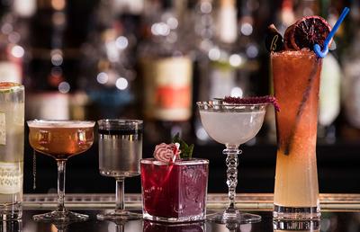 Băuturi alcoolice - trenduri 2023 și sortimente disponibile pe SmartDrinks.ro