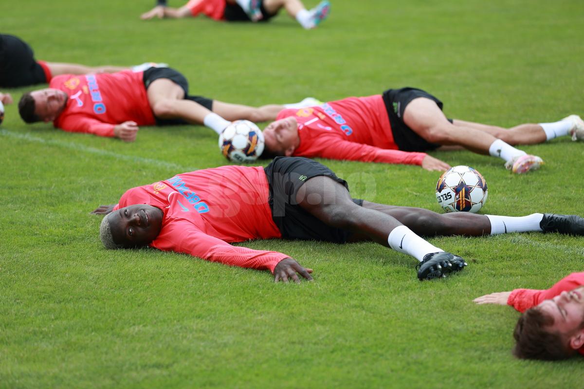 „Să consemnați cu exactitate cine a câștigat!” » SHOW cu MM, Charalabous și Mache la fotbal-tenis, în cantonamentul FCSB