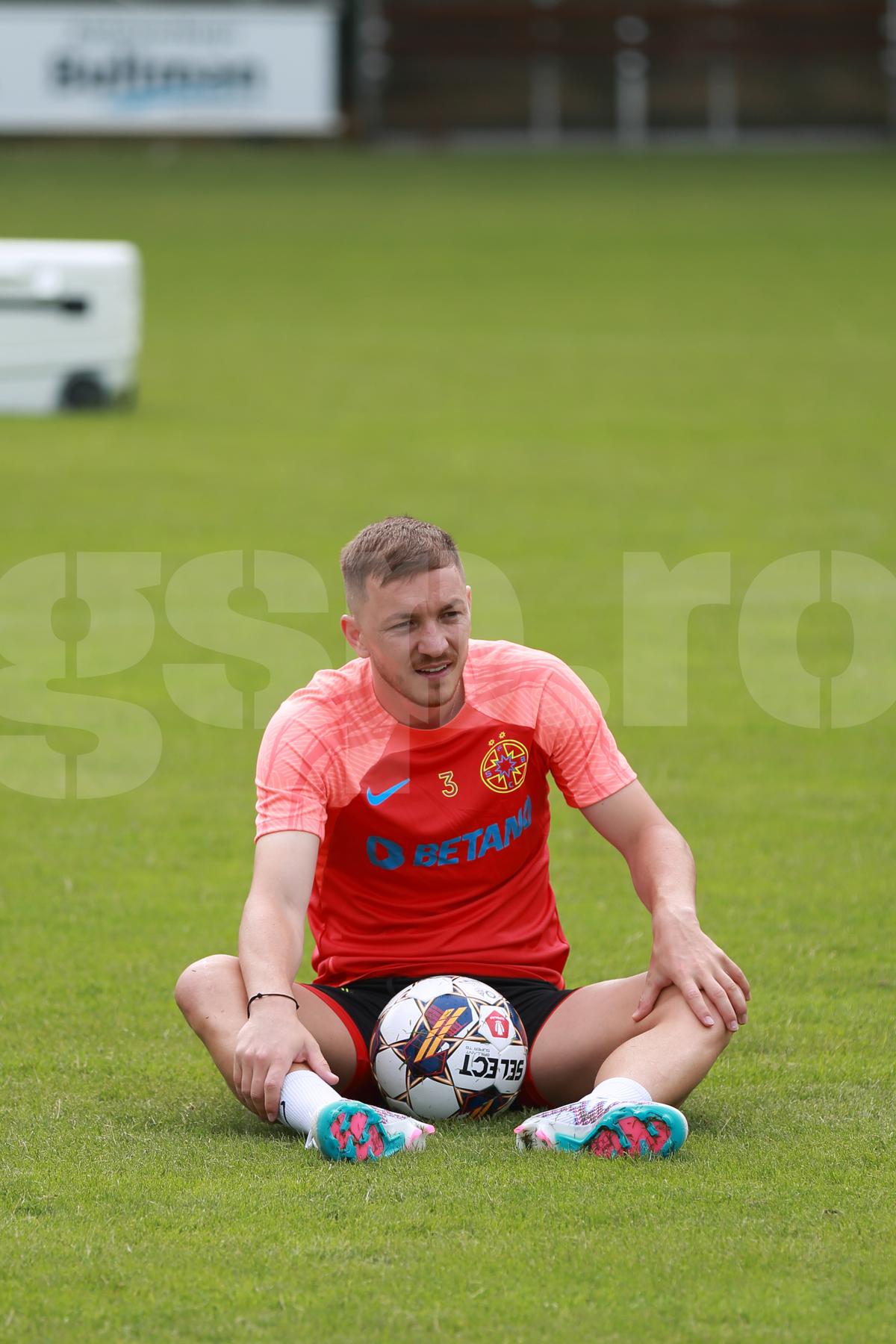 Ionuț Panțîru în cantonamentul FCSB din Olanda