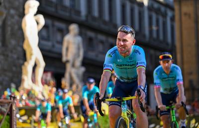 START în Turul Franței, o cursă mamut de aproape 3500km, care pleacă din Florența! Cine sunt favoriții și o întrebare istorică: trece Mark Cavendish de Eddy Merckx?