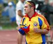 Leonard Doroftei și o imagine de colecție din arhiva Gazetei Sporturilor, în tricoul primei reprezentative
