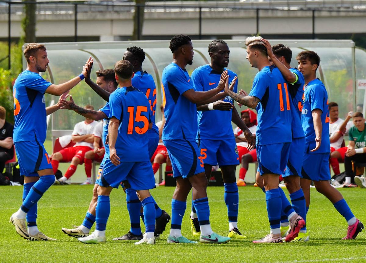 FCSB, victorie în amicalul cu Almere City
