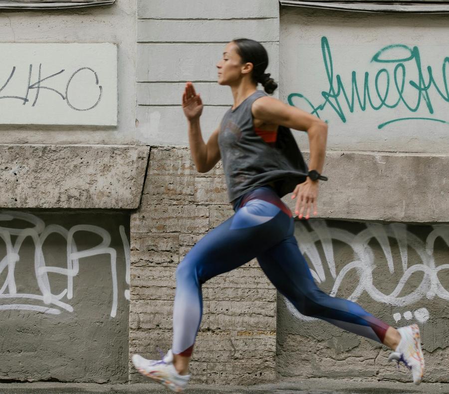 Cum îți poate îmbunătăți smartwatch-ul performanțele sportive