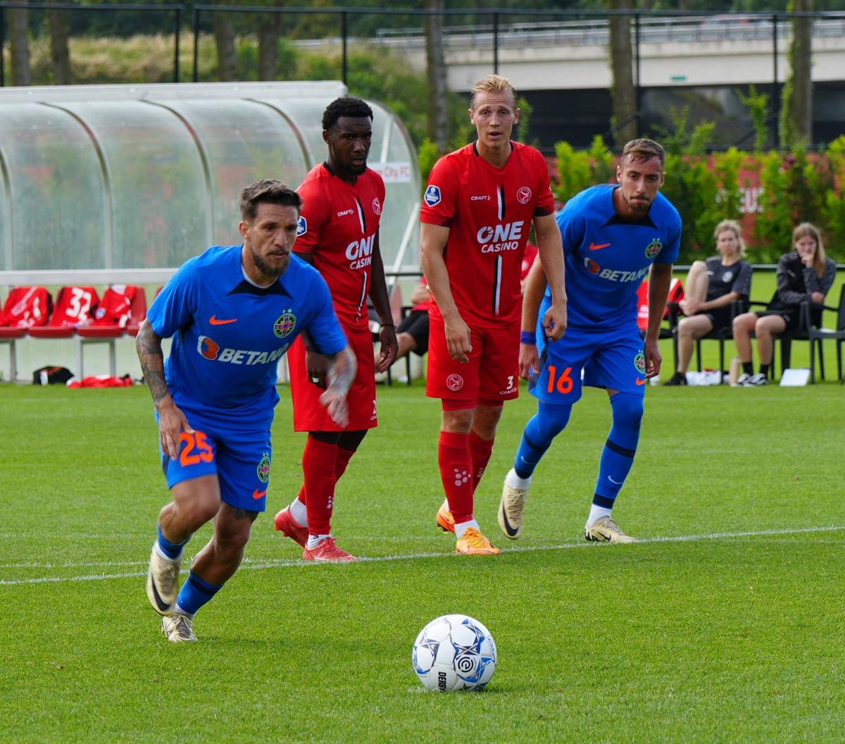 Impresionat de ce a văzut în cantonamentul celor de la FCSB din Olanda: „Unii jucători au avut un salt foarte mare” + Schimbare importantă pe banca tehnică a campioanei