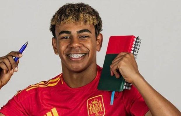 Genial în teren, bun și la școală! Starul de la Euro 2024 care a luat examenele online din ultimul an la colegiu