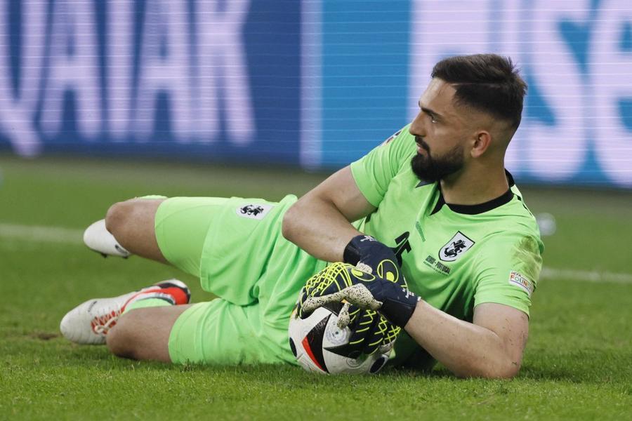 Giorgi Mamardashvili are cele mai bune cifre dintre portarii de la Euro 2024 / Foto: Imago Din a patra divizie pe culmea Europei în 3 ani! » Fotbalistul refuzat de Craiova a costat 850.000 euro. Acum e cotat la 40 de milioane și e cel mai bun de la Euro 2024!