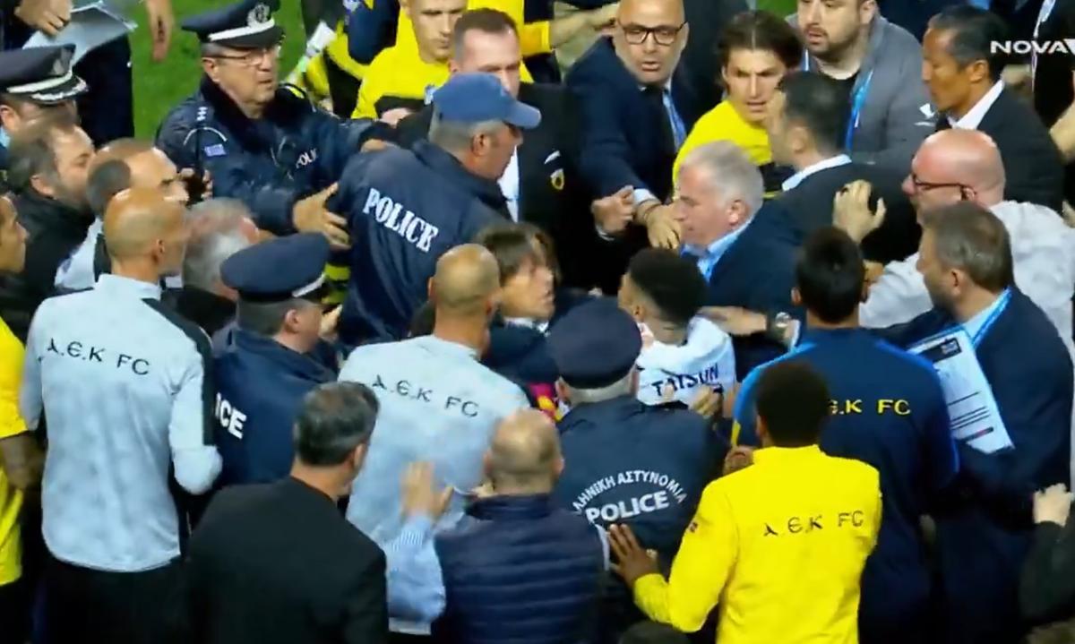 Matias Almeyda, noul antrenor al lui FC Sevilla, un personaj temperamental, care a fost implicat în scandalul dintr-un derby între PAOK și AEK Atena