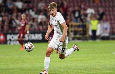 A semnat! Fotbalistul român a părăsit următoarea adversară a celor de la FCSB și s-a transferat în Cambodgia