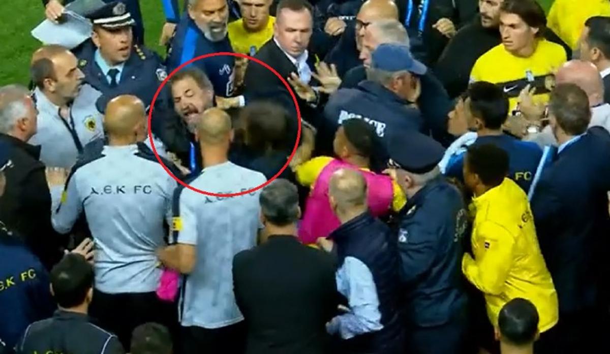 Matias Almeyda, noul antrenor al lui FC Sevilla, un personaj temperamental, care a fost implicat în scandalul dintr-un derby între PAOK și AEK Atena