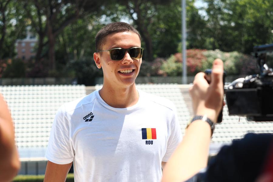 David Popovici evoluează în semifinalele de 100 de metri liber, la Europenele de la Paris