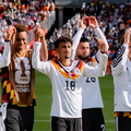 Nathaniel Brown (numărul 18) a revenit la antrenamentele Germaniei // foto: Imago Images
