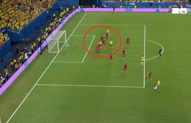 Wayne Rooney, vehement după golul anulat al Columbiei: „Nu accept că aici e ofsaid”