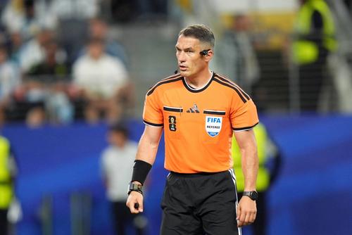 Câți bani a câștigat Istvan Kovacs după ce i-a arbitrat pe Lionel Messi și Argentina la Mondial // foto: Imago