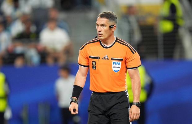 Nici acum! Istvan Kovacs, sărit din nou de FIFA la Mondial » Ce meciuri mai poate prinde arbitrul român