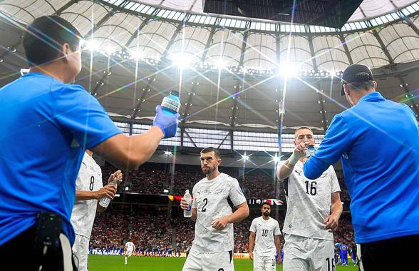 Fiți serioși cu pauzele de hidratare, Messi și Ronaldo intră într-un bar, iar Japonia vine din viitor » 5 concluzii neconvenționale după faza grupelor la Mondial