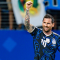 Lionel Messi în echipamentul care va fi folosit miercuri seară // foto: Imago Images