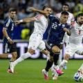 Lautaro Martinez (nr. 22), în acțiune contra Algeriei