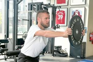 Dinamo vrea să-i rezilieze contractul lui George Pușcaș!
