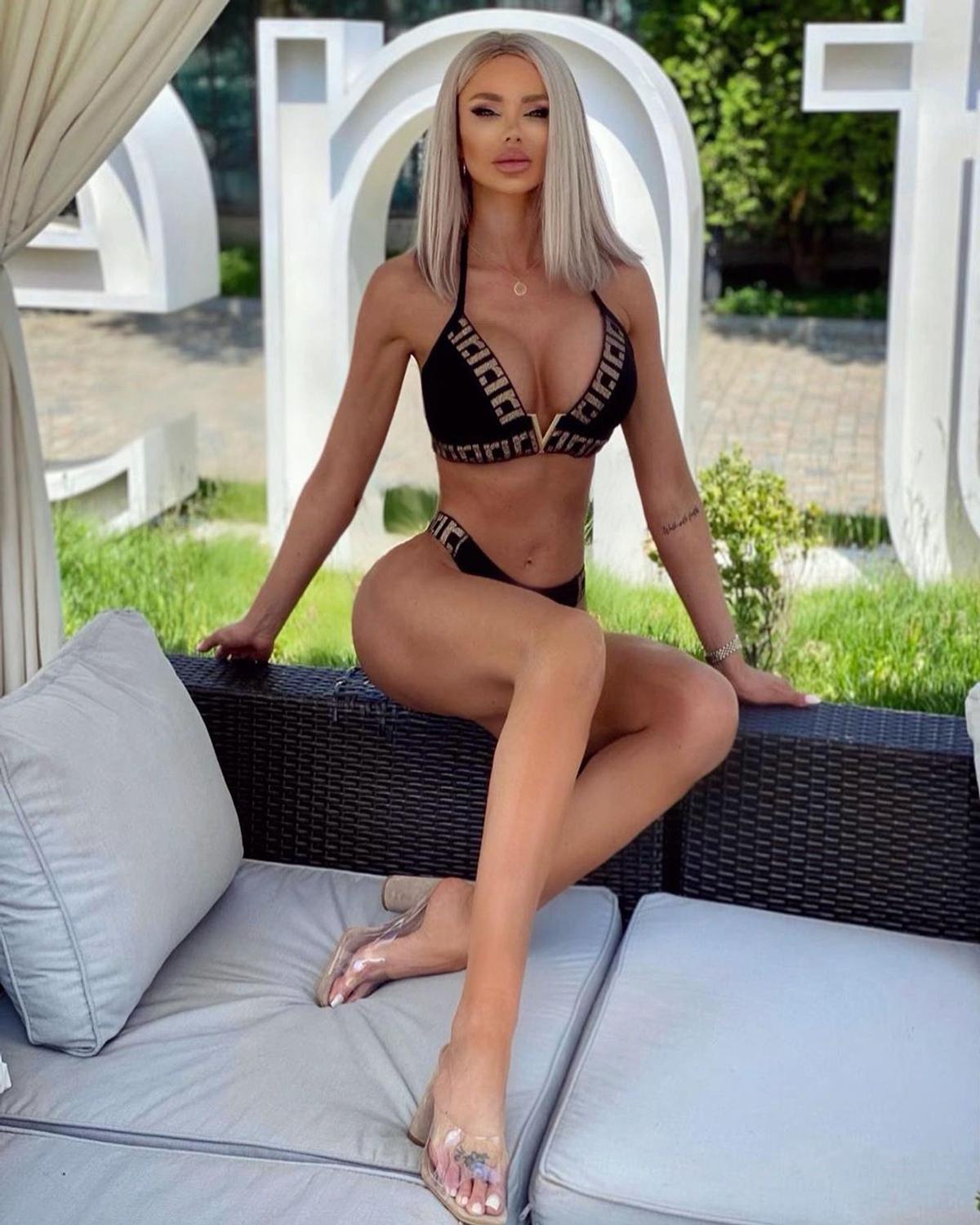 FOTO În ciuda lui Adrian Cristea și Victor Slav! Bianca Drăgușanu, imagini fierbinți alături de iubit
