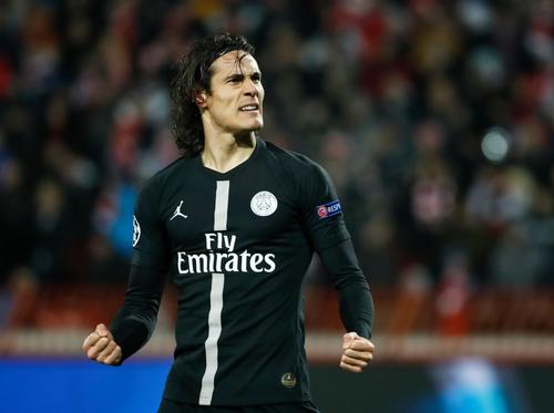 Edinson Cavani, atacantul uruguayan căruia îi expiră contractul cu PSG la sfârșitul acestui sezon, va ajunge la Lisabona. Semnează cu Benfica!
