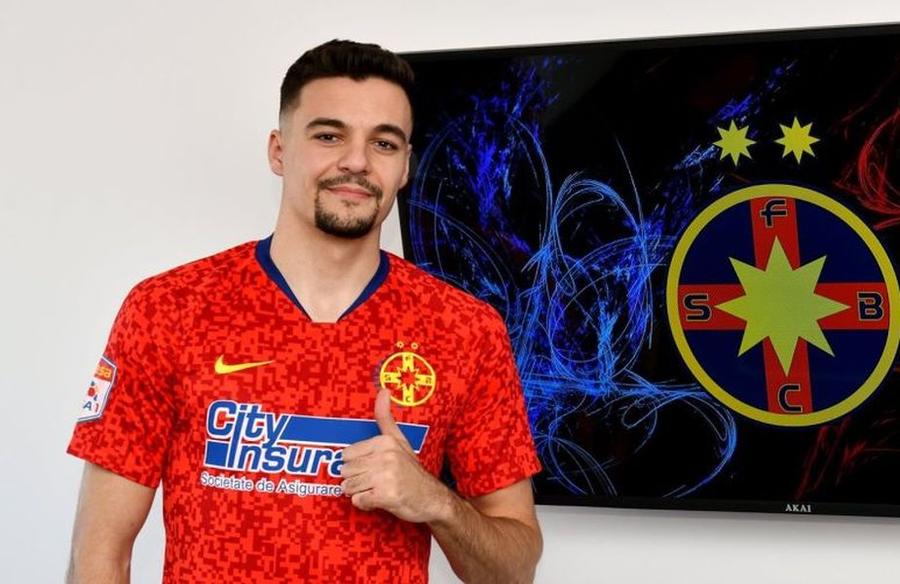 Marius Șumudică, aroganță maximă pe aeroport » Nu-l știe pe atacantul de la FCSB: „Nu-l cunosc!”