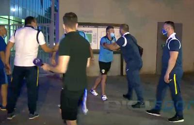 Petrolul - Argeș 1-2. FOTO Laurențiu Marinescu, aproape de bătaie cu fanii ploieșteni! Ce s-a întâmplat imediat după meci