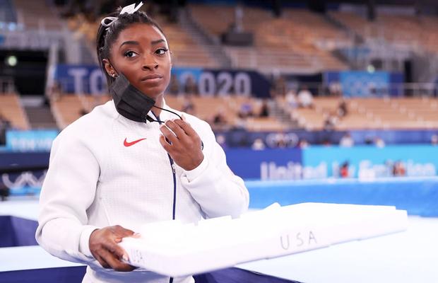 Surpriză de proporții! Simone Biles s-a retras și din finala concursului de individual compus! Care este motivul: „Aplaudăm curajul ei”