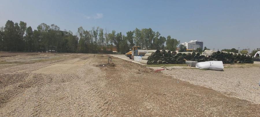 Terenul mare de la „Coresi” se ia de la zero Aici se va pregăti Rapid din septembrie » Investiția de 10 milioane de euro a lui Dan Șucu la bazele „Constructorul” și „Coresi” capătă tot mai mult contur