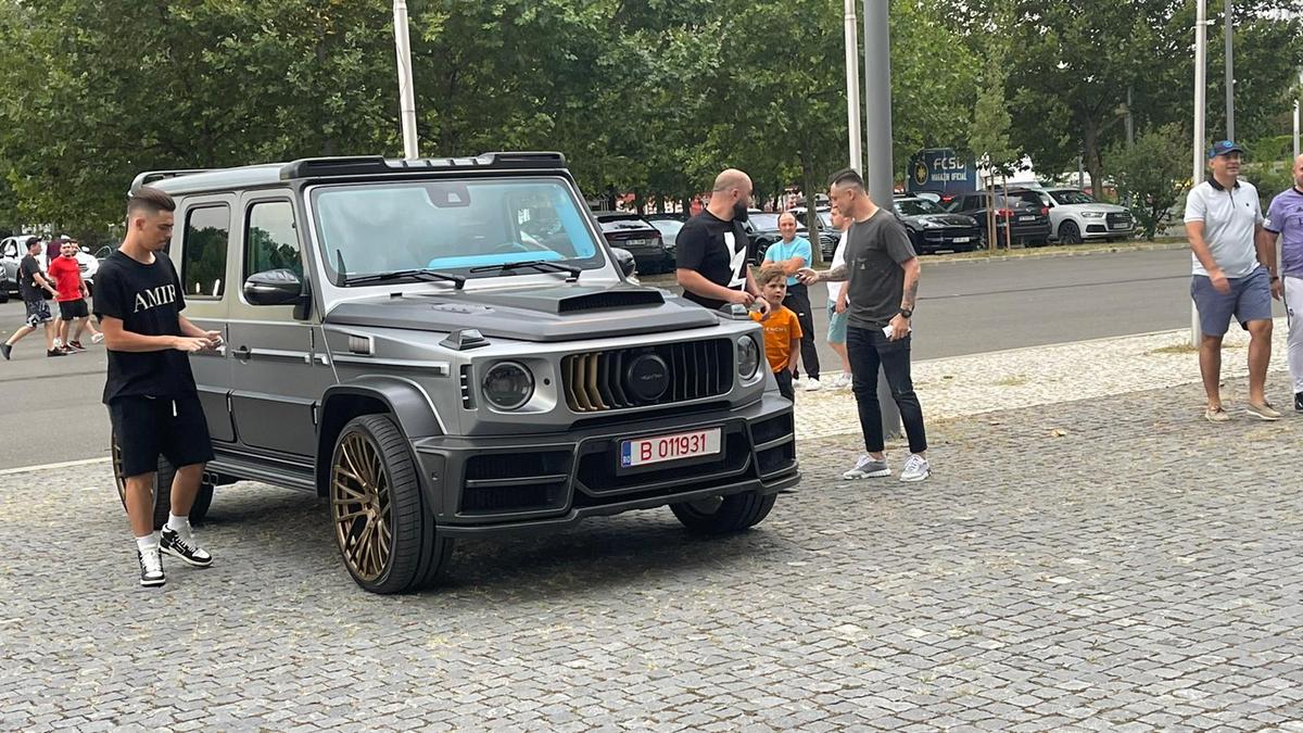 Mirel Rădoi, apariție cu Mercedes-Benz G-Class la FCSB - Saburtalo