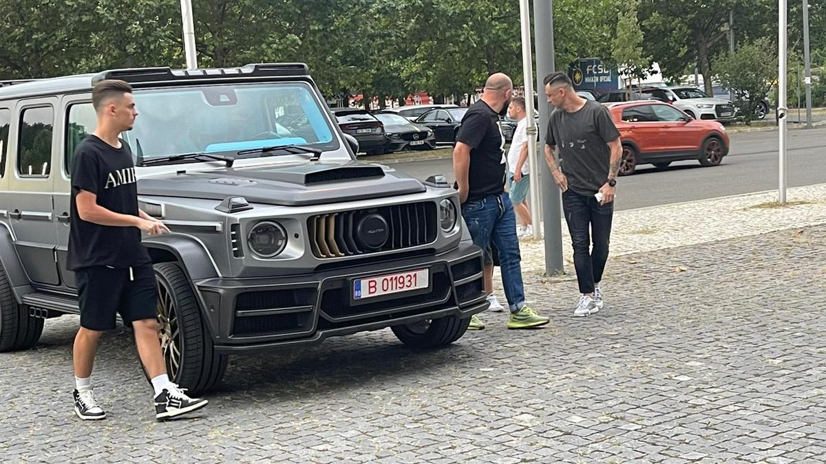 Mirel Rădoi, apariție cu Mercedes-Benz G-Class la FCSB - Saburtalo