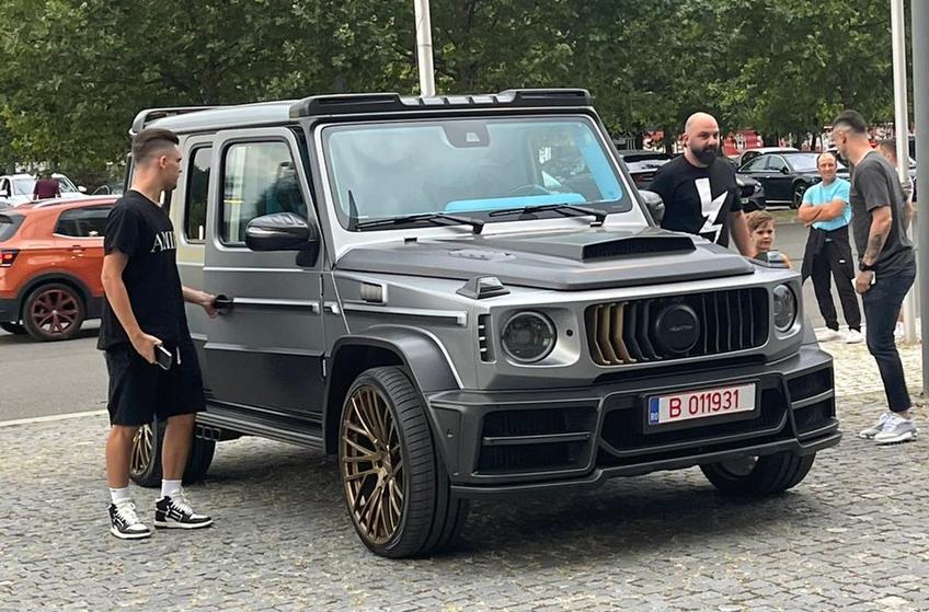 Mirel Rădoi (41 de ani) a atras toate privirile înainte de FCSB - Saburtalo. Fostul selecționer și-a făcut apariția la Arena Națională cu un Mercedes-Benz G-Class.