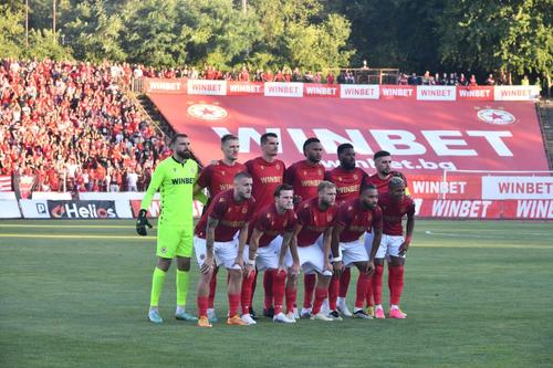 După CSKA Sofia - Sepsi, 0-2, duel din turul II preliminar Conference League, prima manșă, jucătorii bulgari au fost înjurați și apostrofați de propriii fani.
