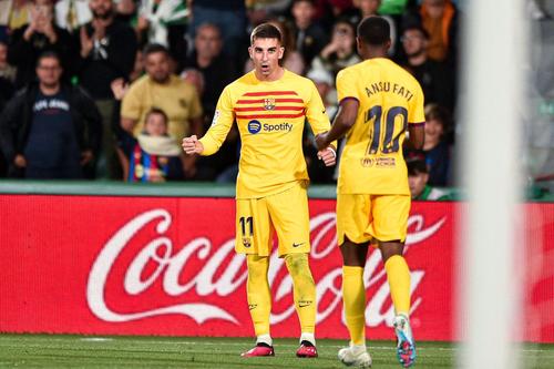 Ferran Torres și Ansu Fati rămân dedicați Barcelonei // Foto: Imago